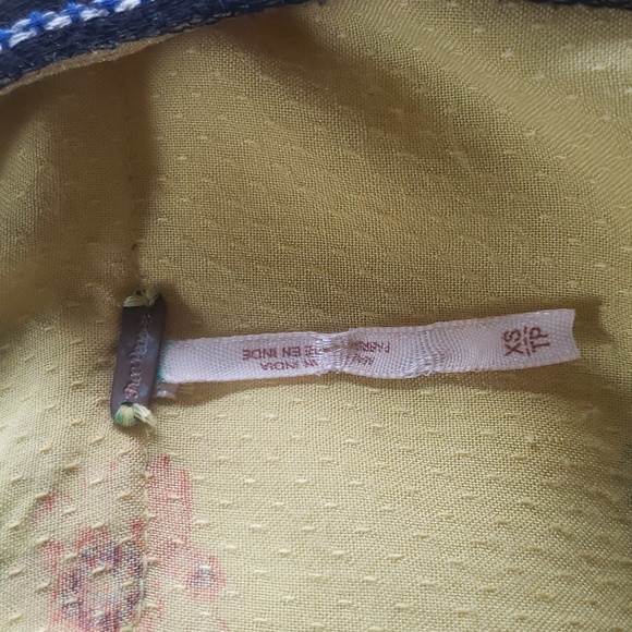 Free People yellow and black v-neck peplum wide cuff sleeves embroidery shirt XS - Picture 7 of 7